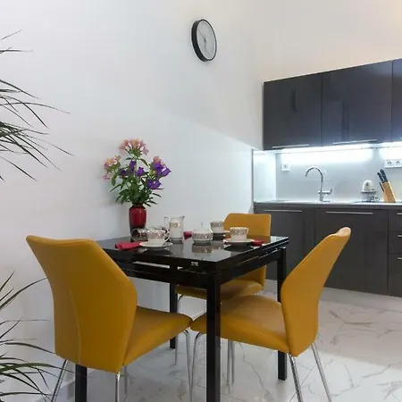 Milena * Brodarica (Sibenik-Knin)