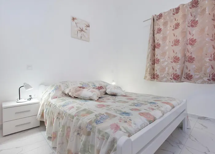 Milena * Brodarica (Sibenik-Knin)